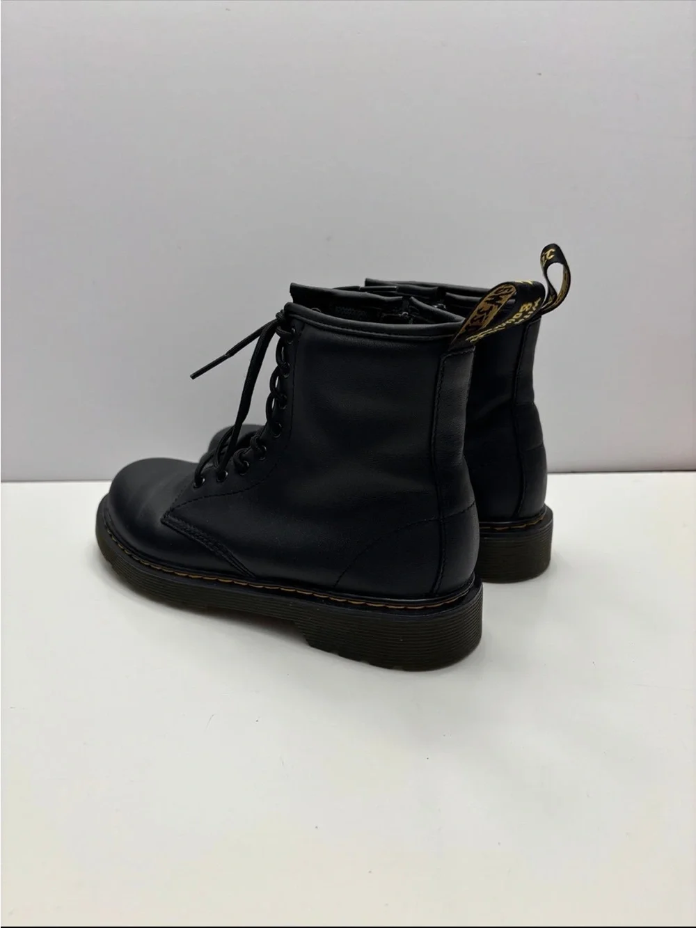 Dr.Martens 1460 boots Juniors size 4